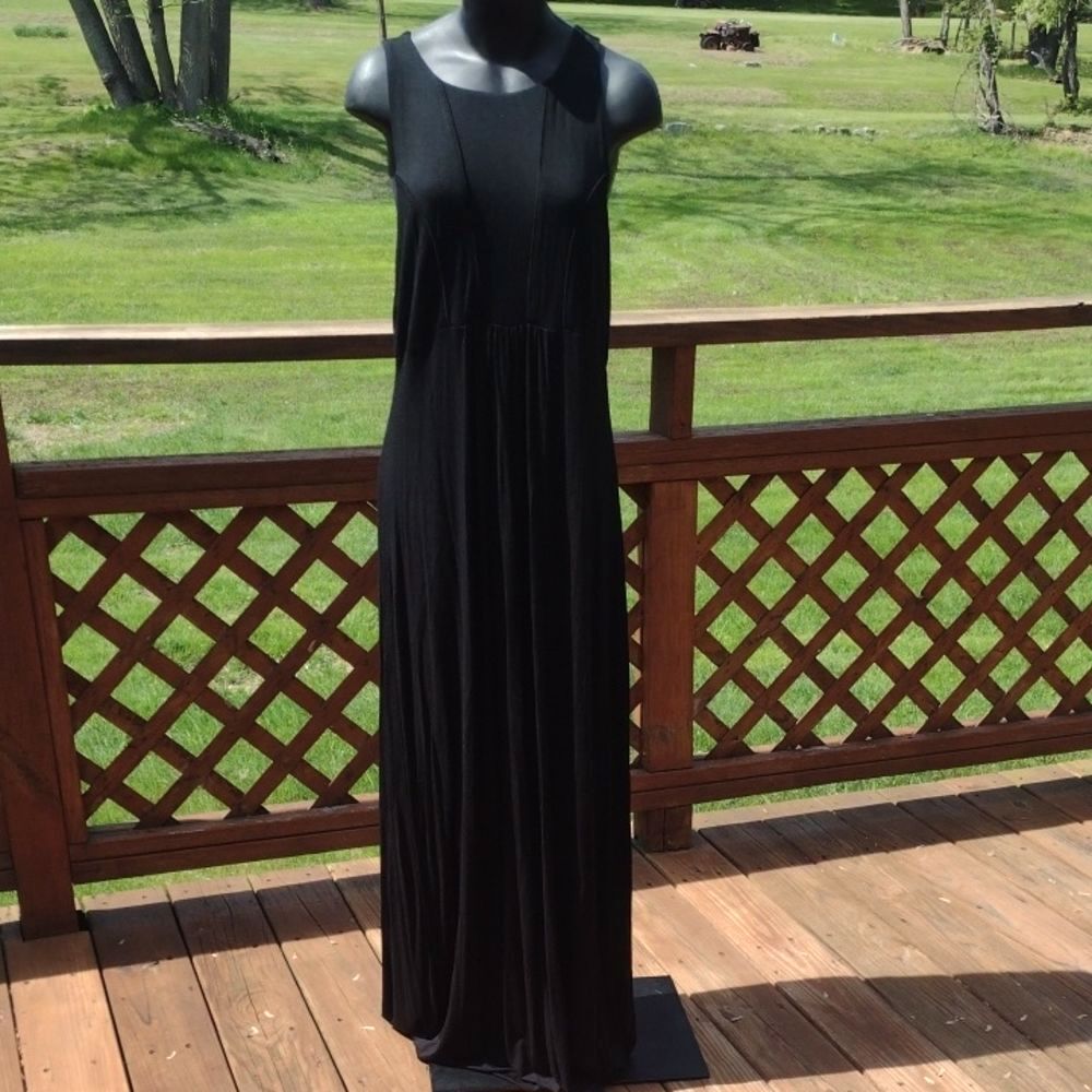 Chelsea & Theodore Sleeveless Black Maxi Dress with Back Zipper Size Large